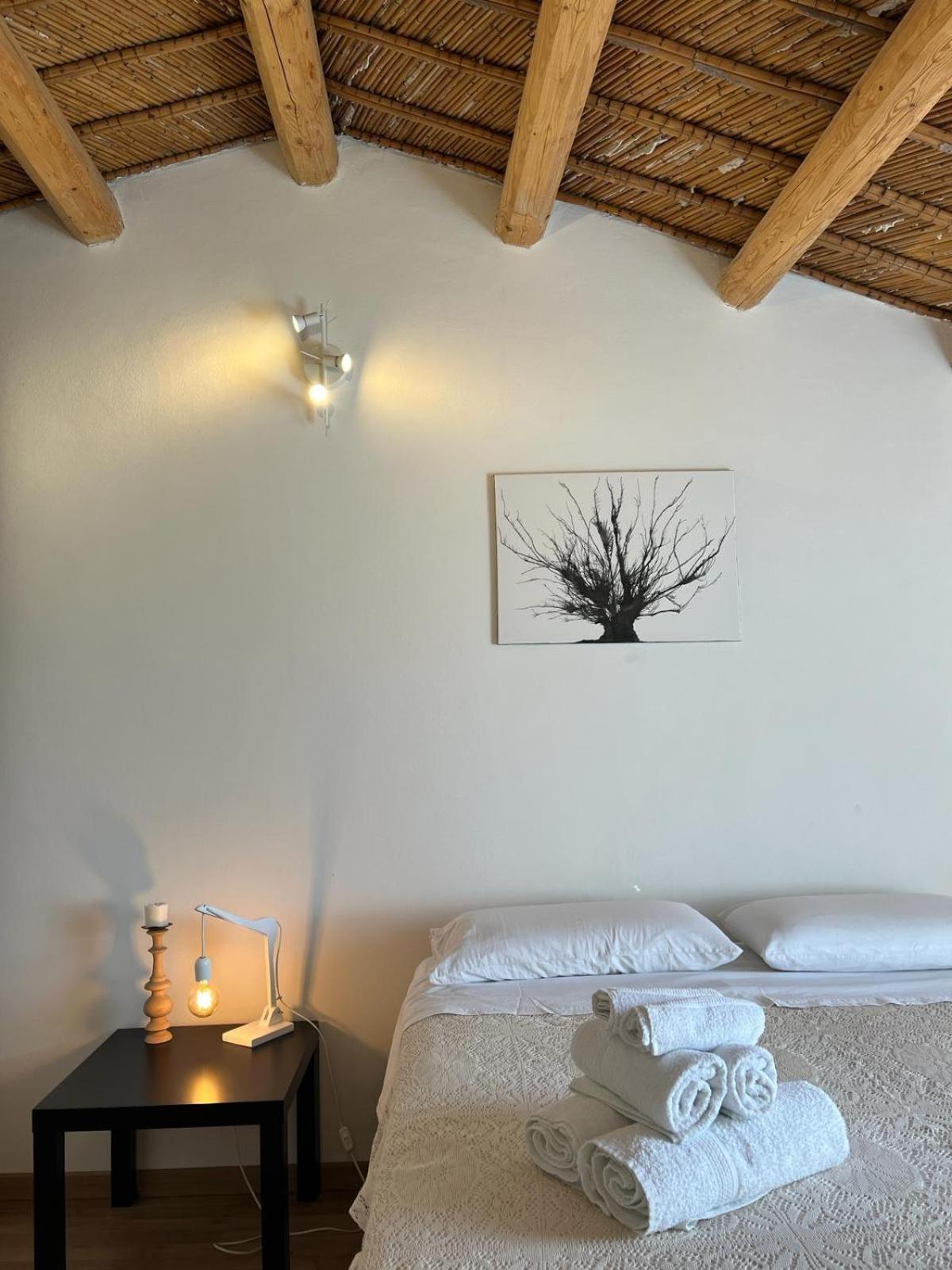 Dabbanna Guest House Chiaramonte Gulfi Bagian luar foto