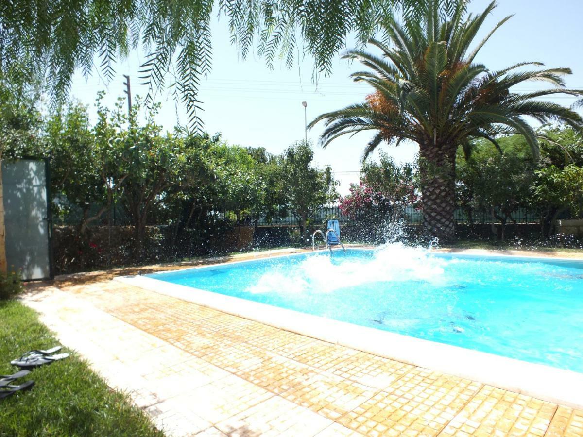 Dabbanna Guest House Chiaramonte Gulfi Bagian luar foto