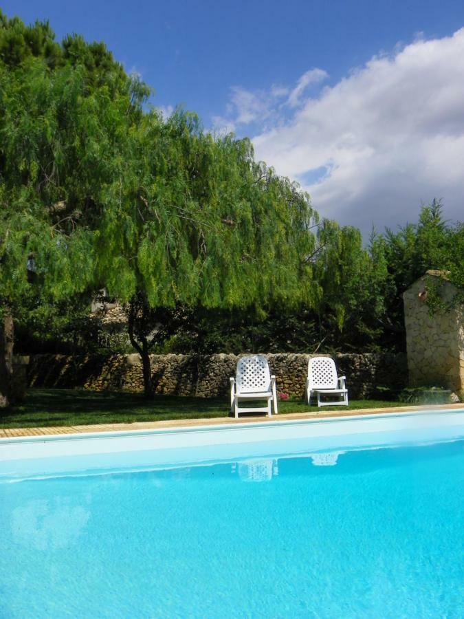 Dabbanna Guest House Chiaramonte Gulfi Bagian luar foto