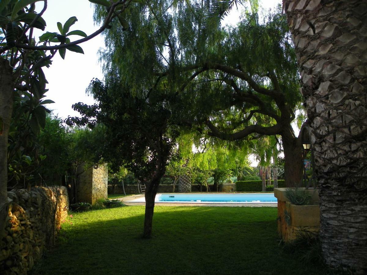 Dabbanna Guest House Chiaramonte Gulfi Bagian luar foto