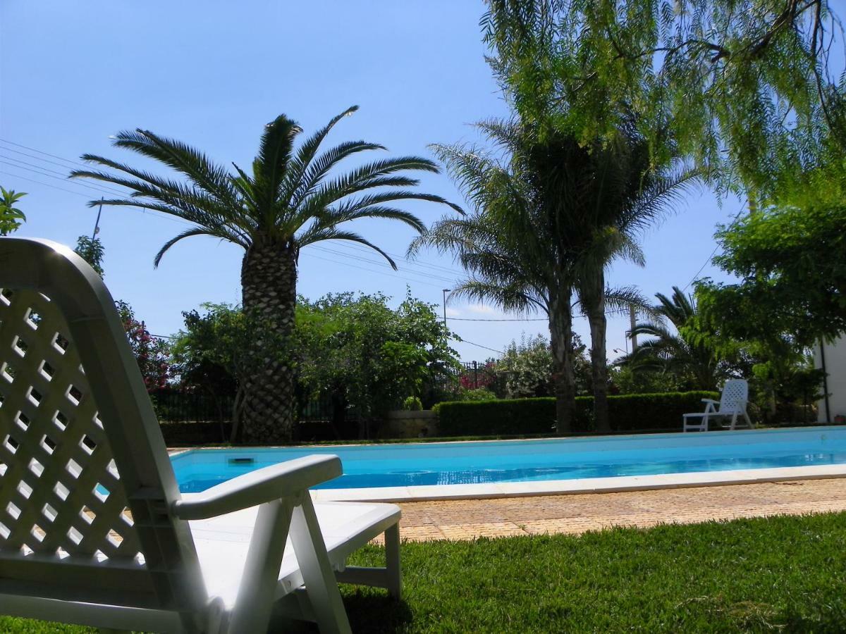Dabbanna Guest House Chiaramonte Gulfi Bagian luar foto