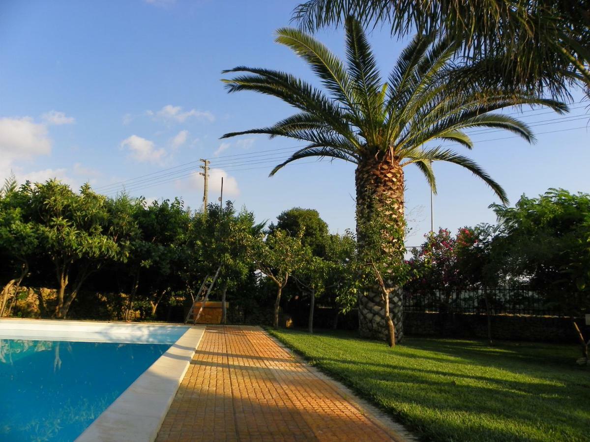 Dabbanna Guest House Chiaramonte Gulfi Bagian luar foto