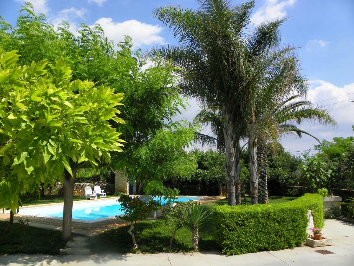 Dabbanna Guest House Chiaramonte Gulfi Bagian luar foto