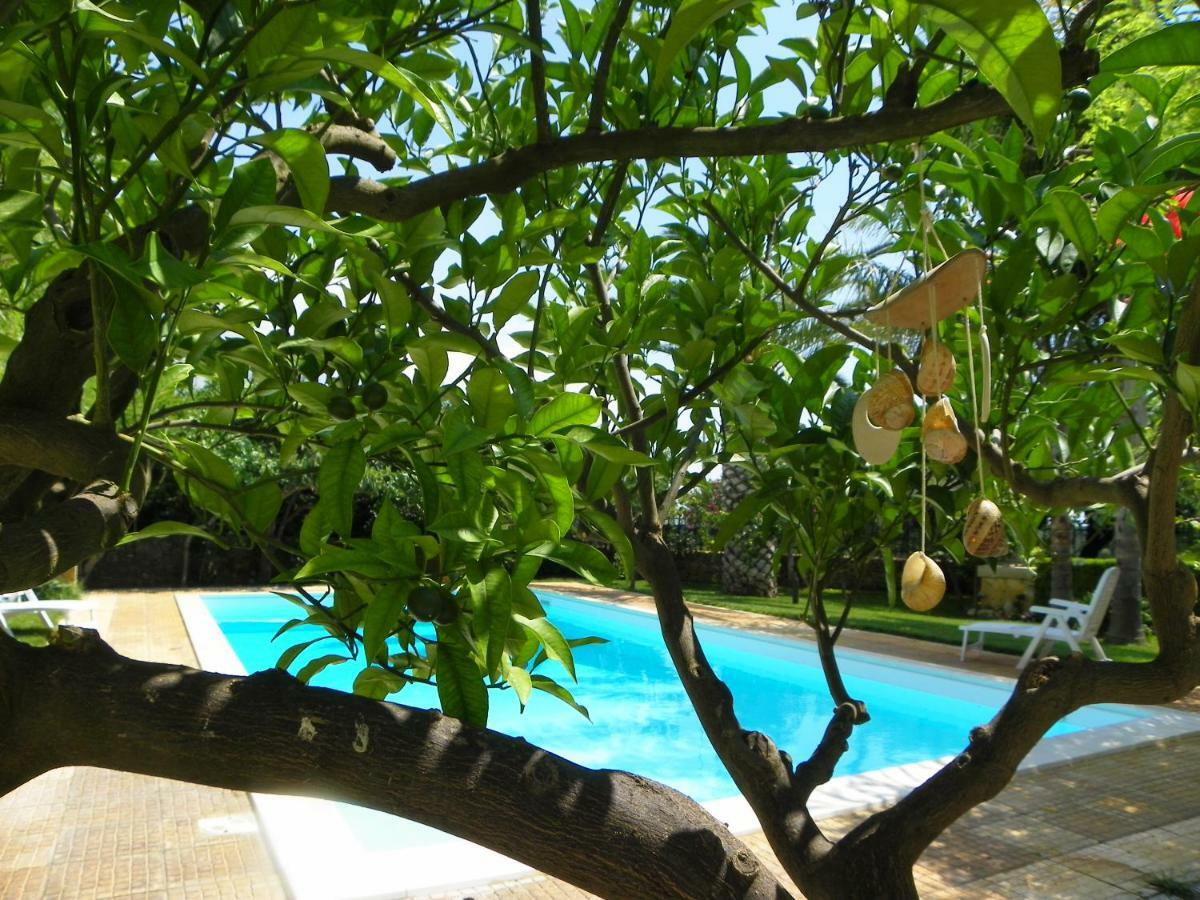 Dabbanna Guest House Chiaramonte Gulfi Bagian luar foto