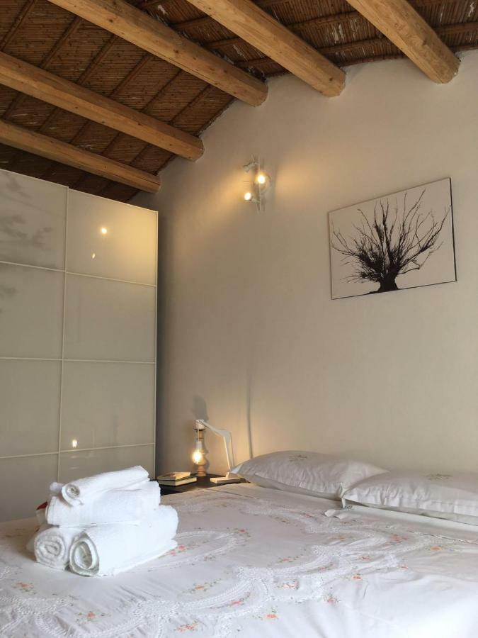 Dabbanna Guest House Chiaramonte Gulfi Bagian luar foto