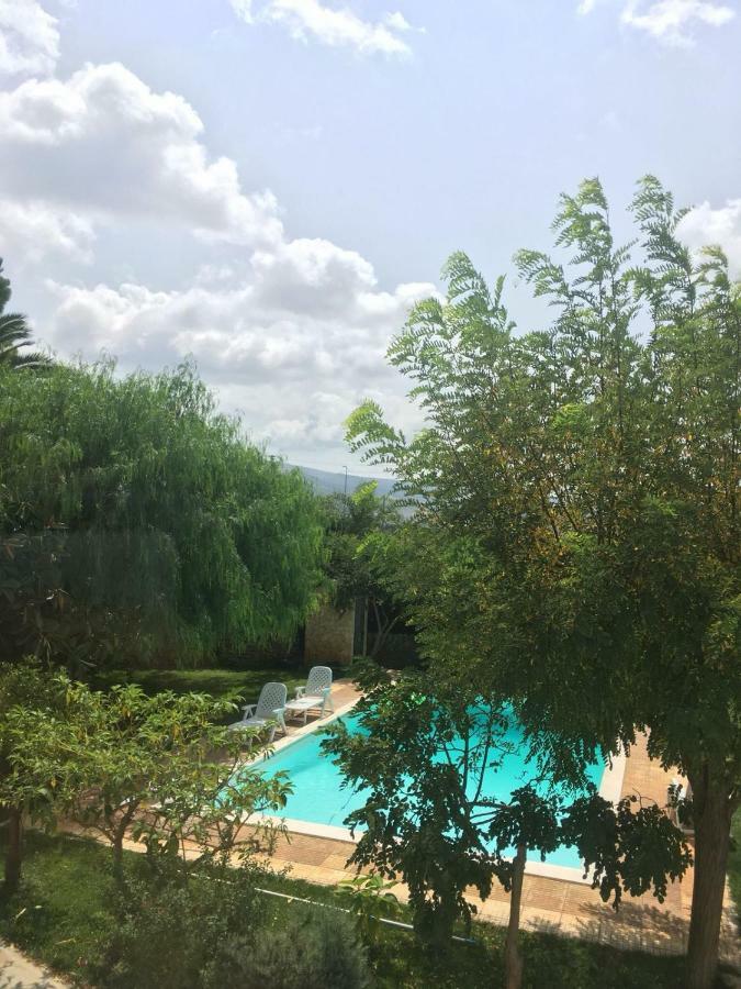 Dabbanna Guest House Chiaramonte Gulfi Bagian luar foto
